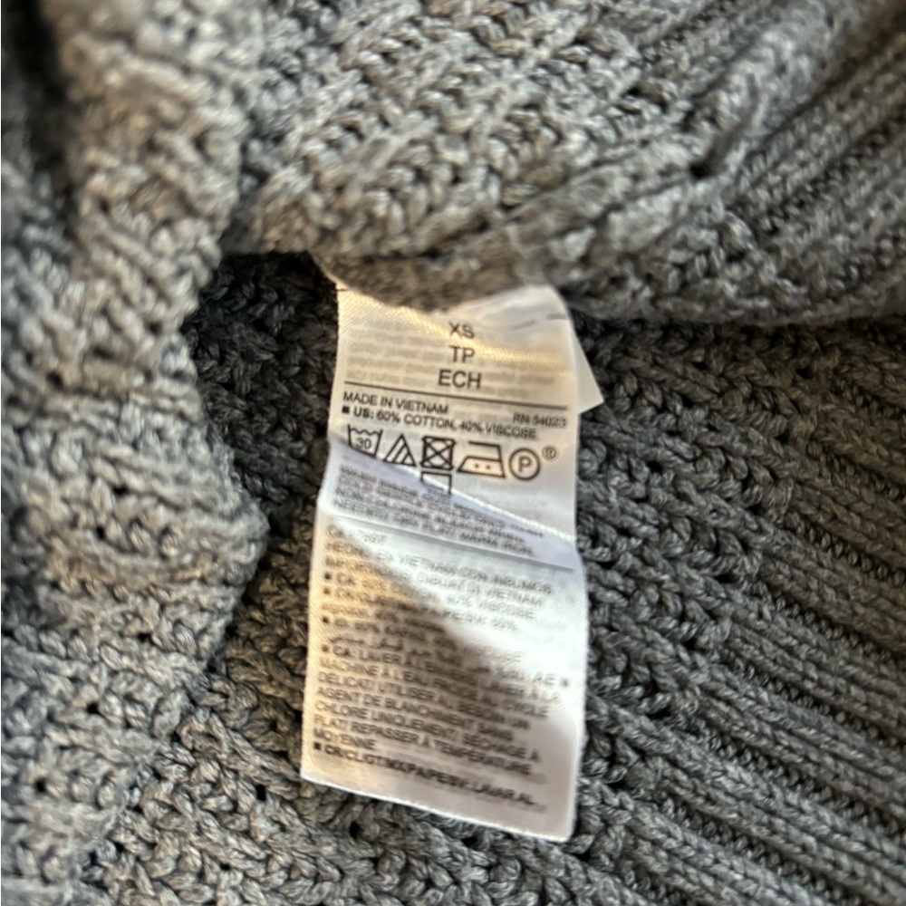 Old Navy Crewneck Sweater - Picture 5 of 5